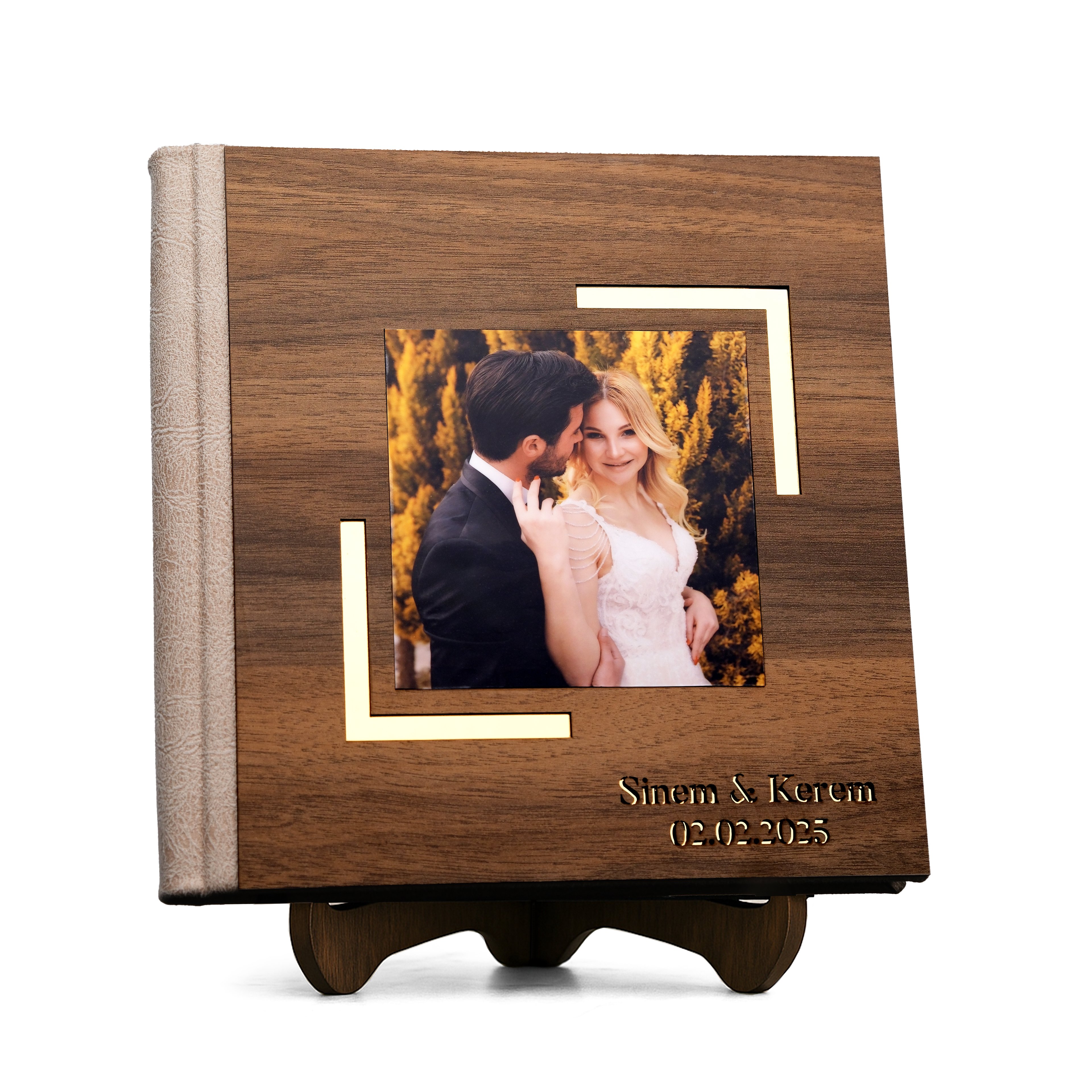 Parla Wood